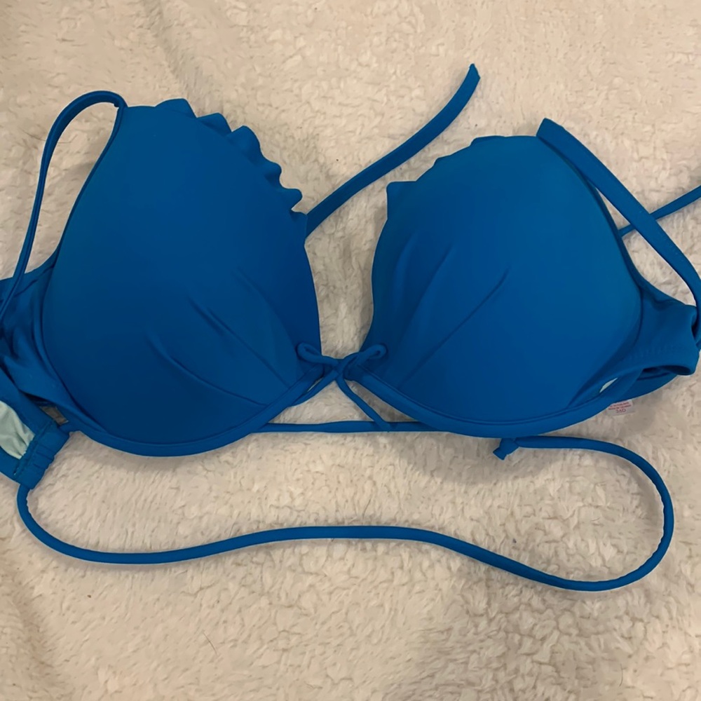 36D VS ruffle fabulous Push up top